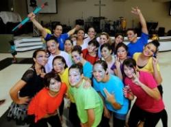 Professora do Judô Bastos Ballet ministra aulas de dança no Japão